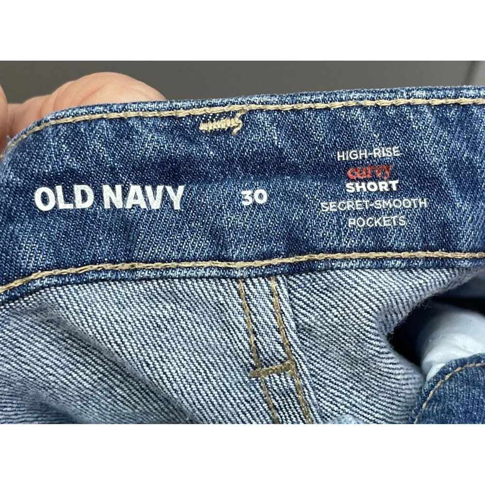 Old Navy High-Rise Curvy Embroidered Floral Denim Shorts Blue Womens 30 NWT